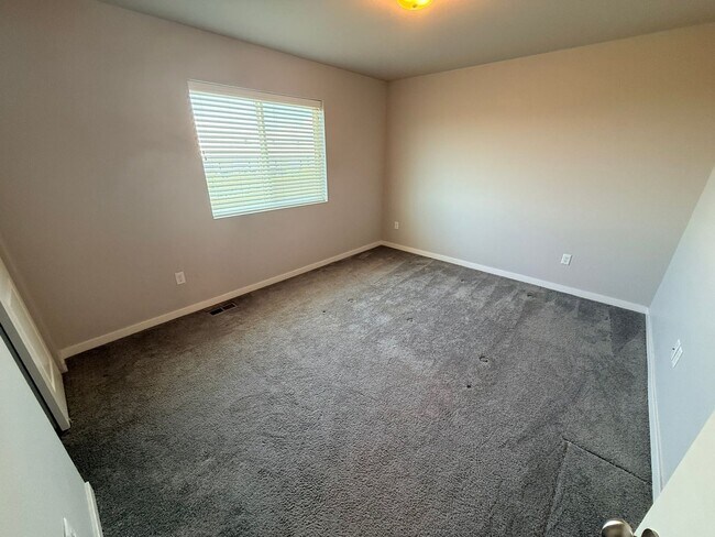Building Photo - Bright Modern Home in TimberVine - 3 Bed, 2.5 Bath, 2 Car Garage