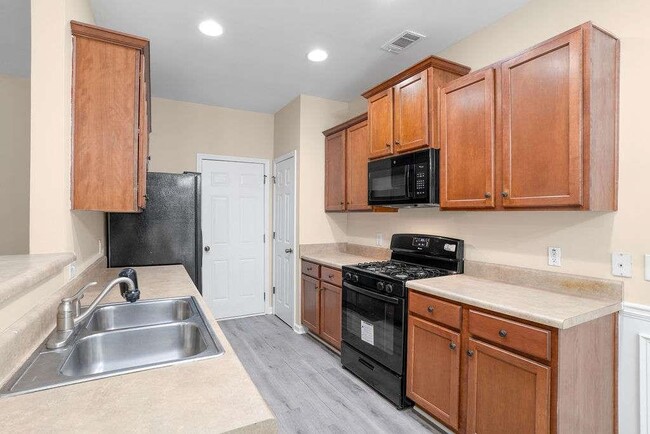 Building Photo - 2757 Keystone Ave