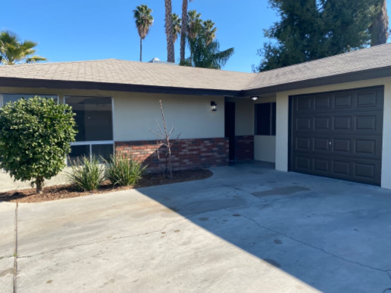 Primary Photo - 26084 Camphorwood Ave