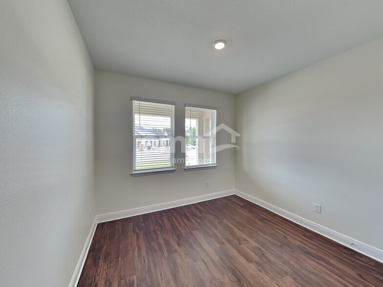 Building Photo - 14519 Cedar Mill Dr