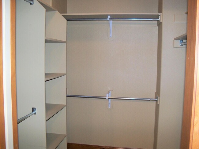 Building Photo - 2715 Westfork Ln