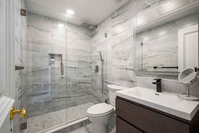 Building Photo - 860 United Nations Plaza