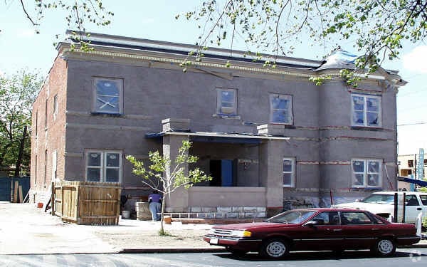 Primary Photo - The Brownstone Flats