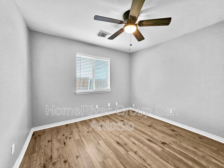 Building Photo - 8526 Coppersky