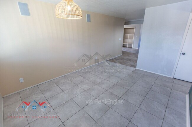 Building Photo - 1314 S 78th St