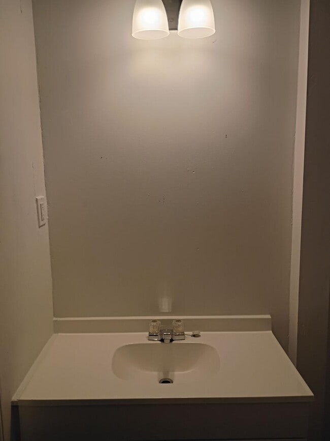 Building Photo - 1042 E Peachtree St