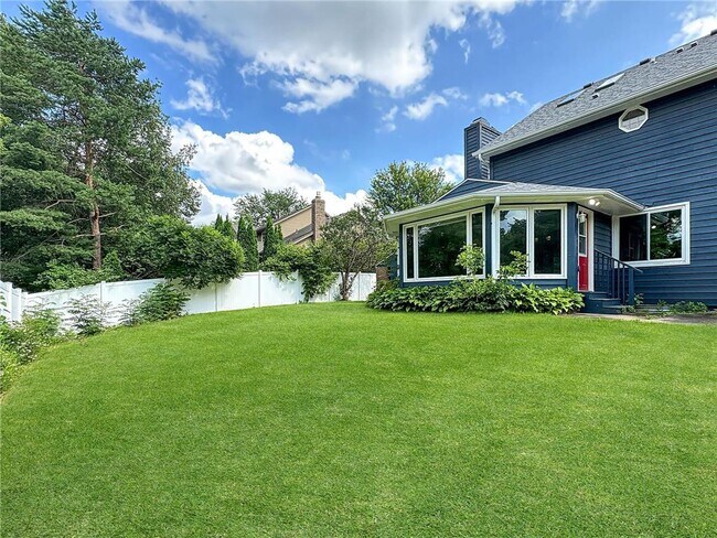Building Photo - 15612 Canyon Ridge