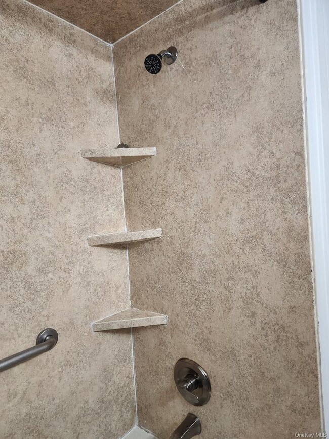 Building Photo - 147 Congers Rd