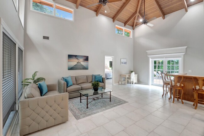 Building Photo - 2244 NW 39th Dr