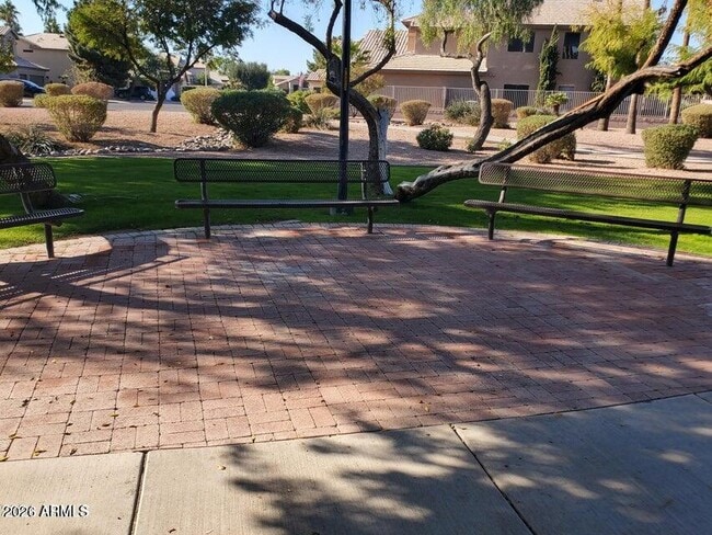 Building Photo - 1848 E Chilton Dr