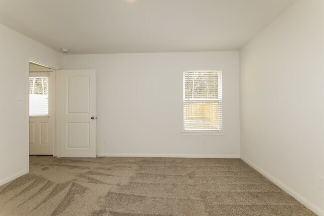 Building Photo - 26861 Steinbeck Dr