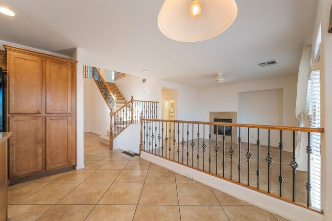 Building Photo - 5258 Andreas Canyon Ct