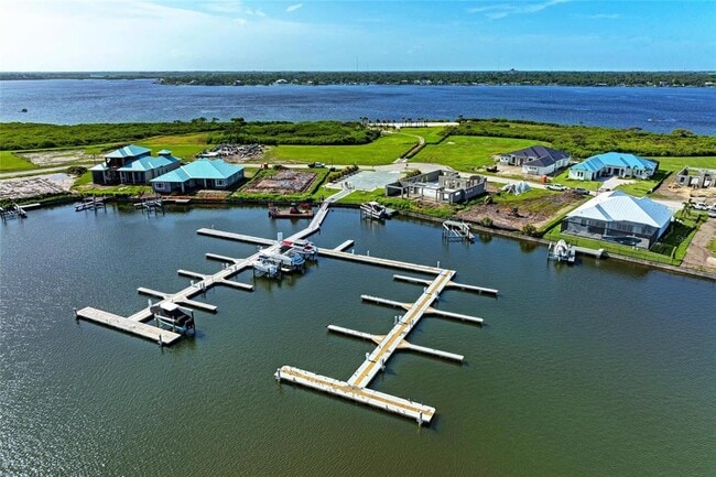 Building Photo - 2322 5th St E