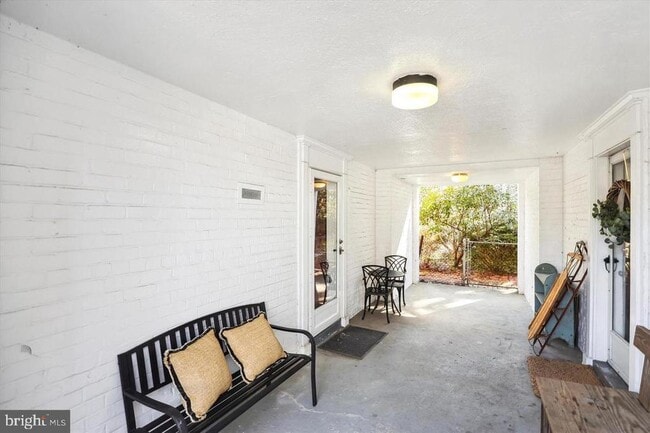 Building Photo - 1538 Mt Eagle Pl