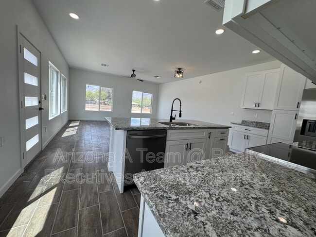 Building Photo - PM2: 2126 North Ralph Avenue