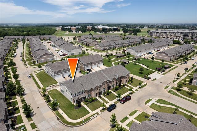 Building Photo - 2420 Canongate Dr