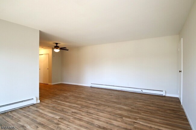 Building Photo - 515 Andria Ave