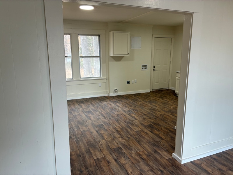 Building Photo - 626 W Trotter St