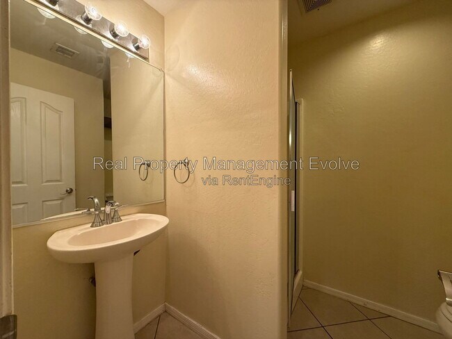 Building Photo - 25824 W Burgess Ln