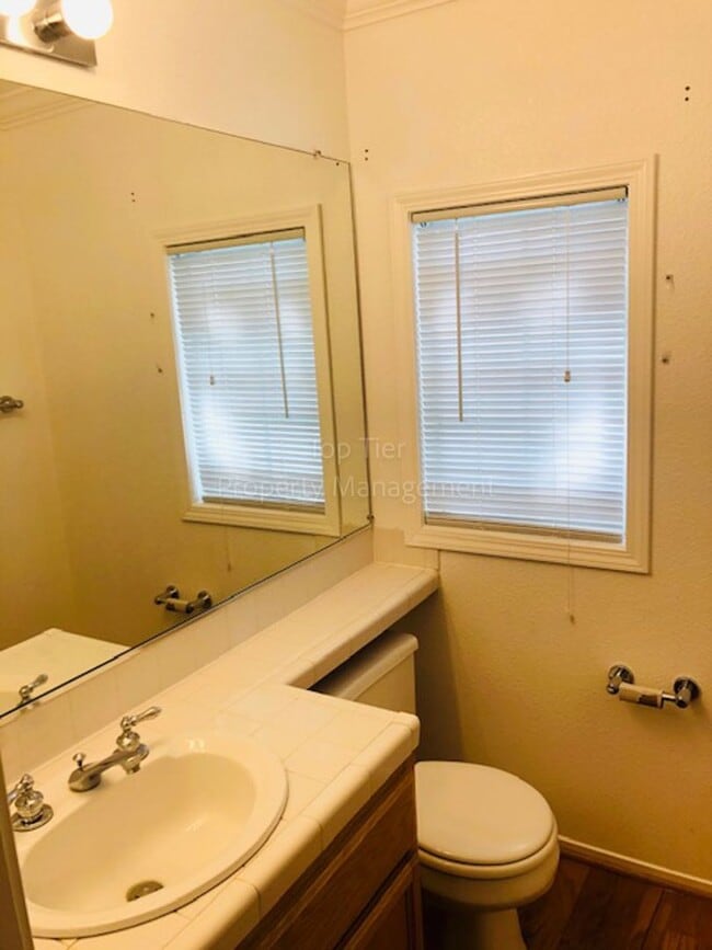 Building Photo - Beautiful 4 Bd/2.5 Ba, 1806 sf single-family house in Walnut Creek available now!