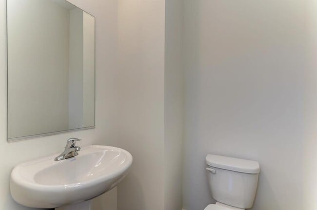 Building Photo - 1870 Canyon Creek Dr