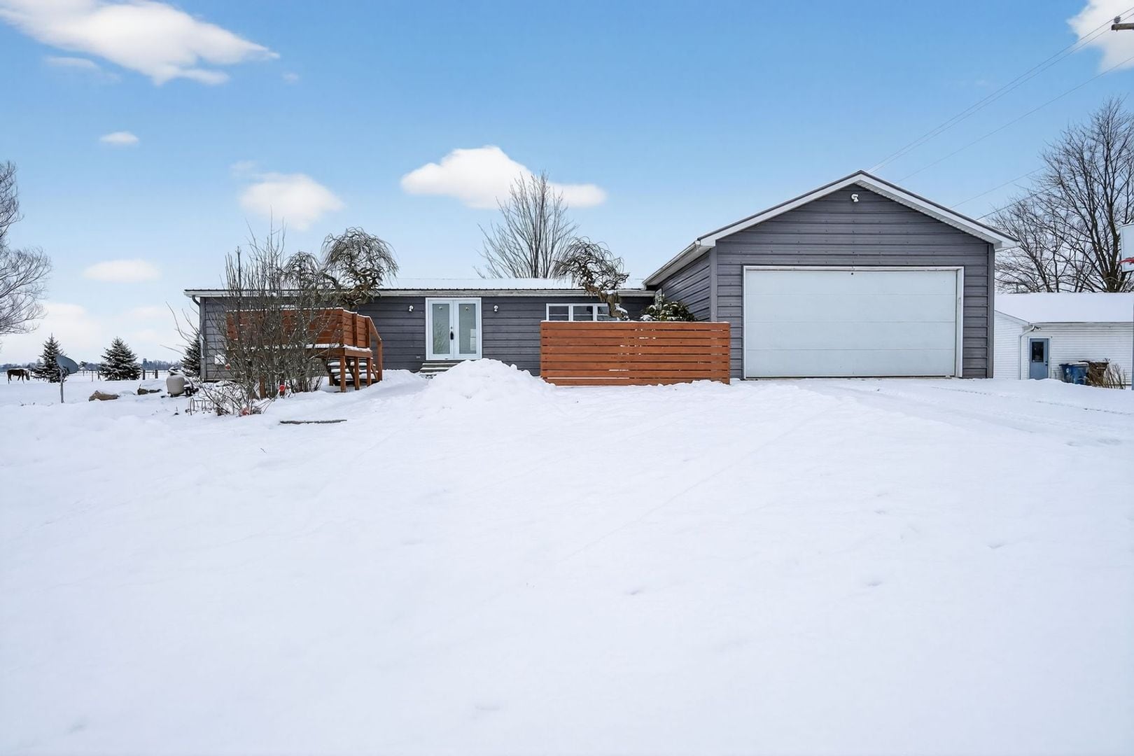 Building Photo - 18025 Doehrman Rd