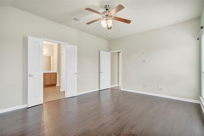 Building Photo - 9001 Tumbleweed Dr