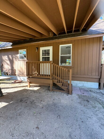 Building Photo - 6848 Whispering Pines Dr