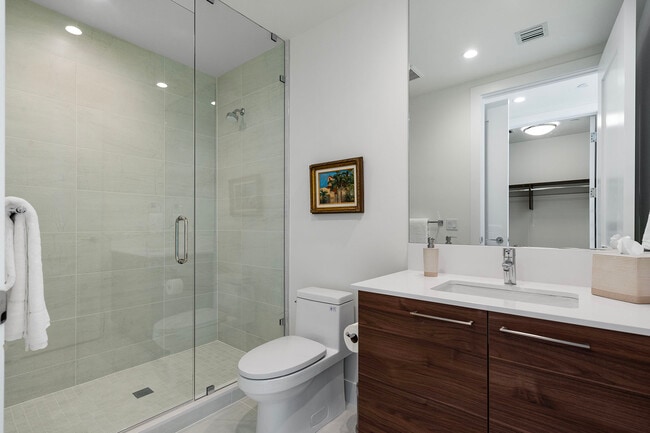 Building Photo - 301 1st St S