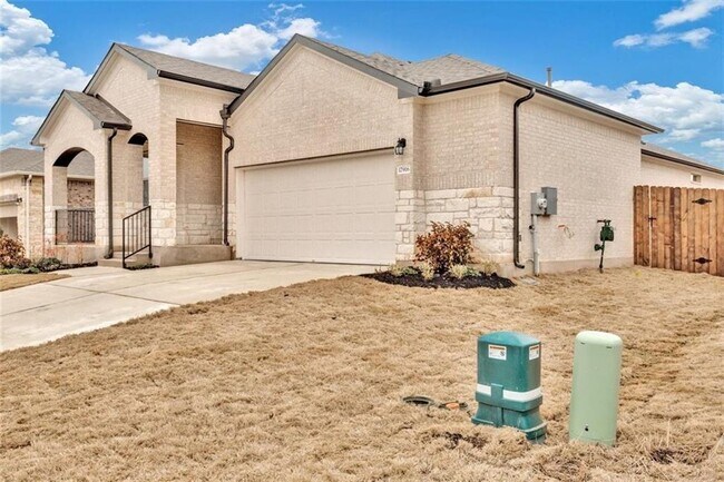 Building Photo - 17916 Curio Dr