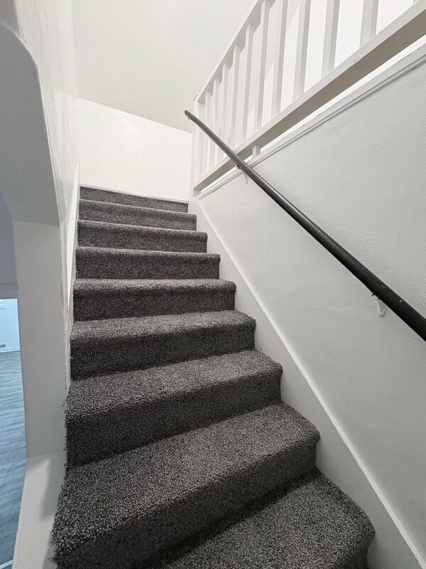 Building Photo - 9910 E 38 Terrace