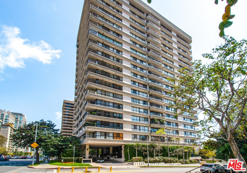 Building Photo - 10790 Wilshire Blvd