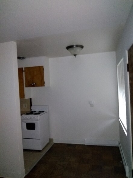 Building Photo - 1747 S Hanford St