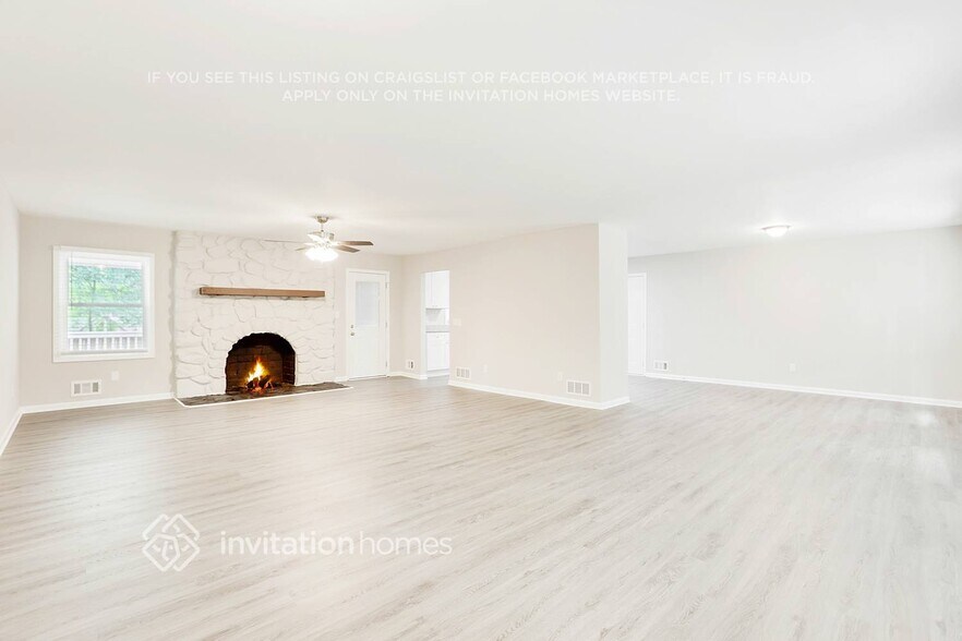Building Photo - 2045 Blackwell Rd