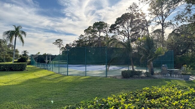 Building Photo - Furnished Short Term Rental