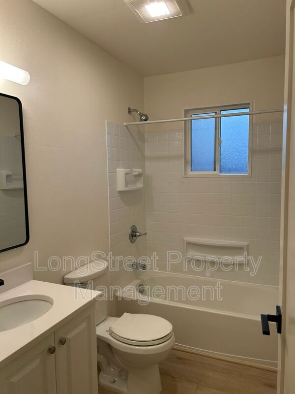 Building Photo - 11380 SW Greenburg Rd