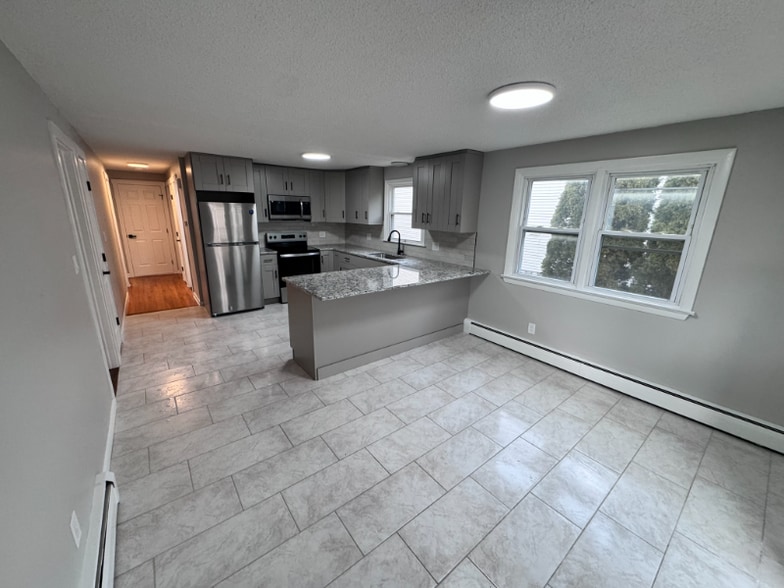 Building Photo - 1 Selander St