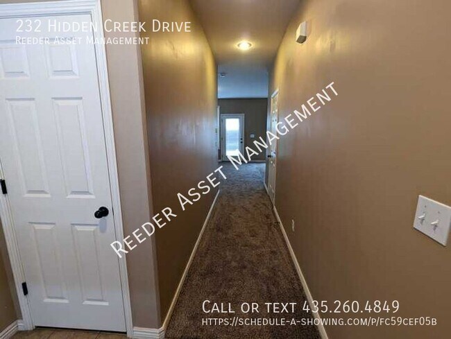 Building Photo - 232 Hidden Creek Dr