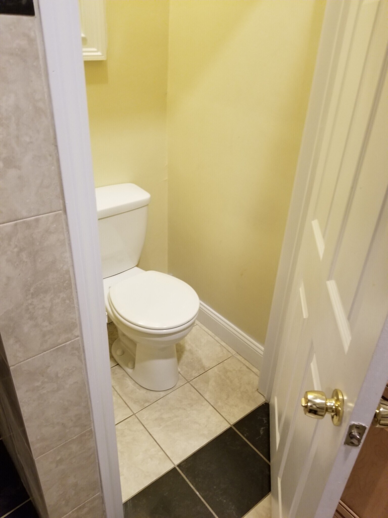 Building Photo - 9 Landor Rd