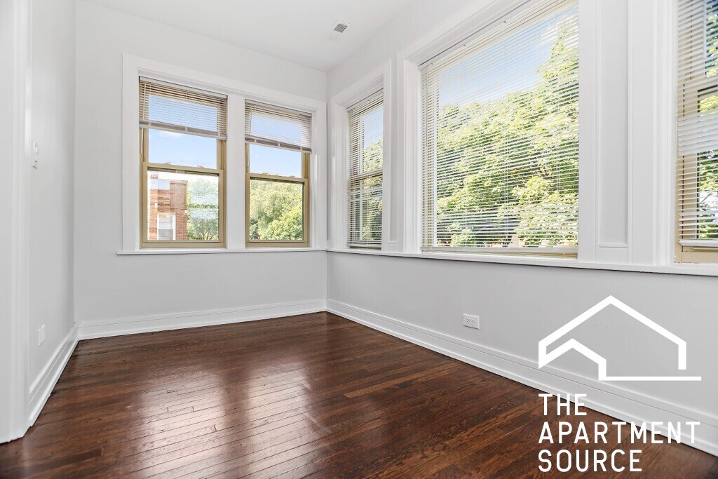 Building Photo - 4313 W Parker Ave