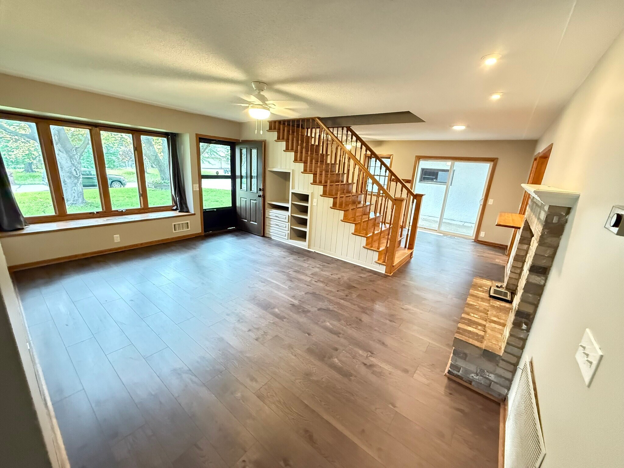 Building Photo - 65 Hackberry Hill