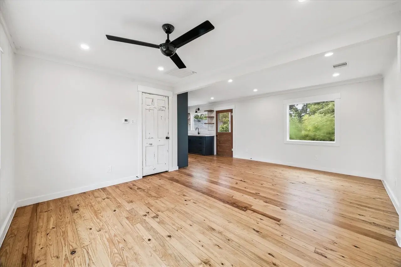 Living/Dining Room - 4610 Siegel St