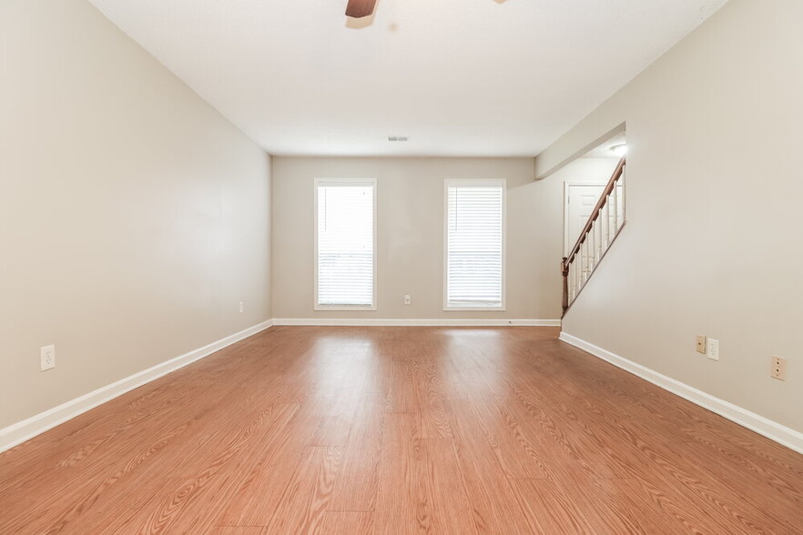 Building Photo - 4667 Whitesand Way NW