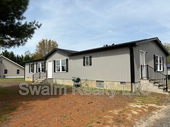 Building Photo - 1165 Bayview Rd