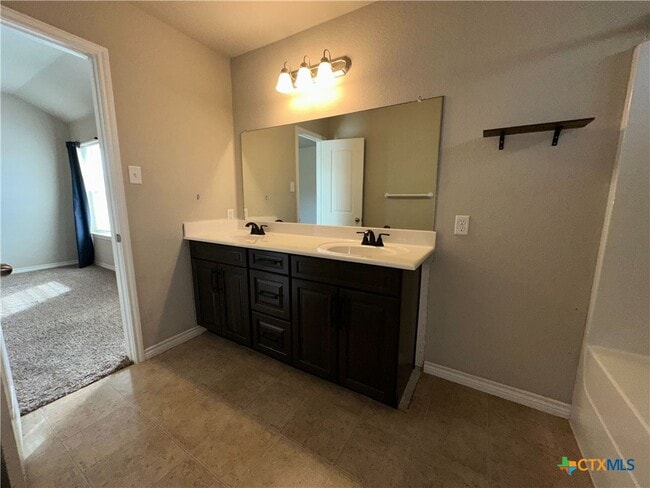 Building Photo - 2702 Montague County Dr