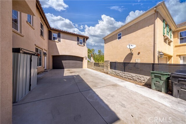 Building Photo - 5457 Martingale Way