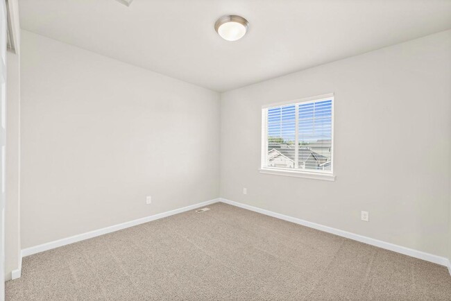 Building Photo - Modern Yelm Home Near JBLM | 3 Bed, 2.25 B...