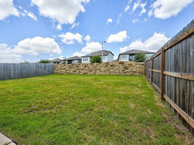 Building Photo - 1629 Brueggerhoff Rd