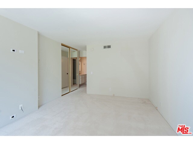 Building Photo - 10747 Wilshire Blvd