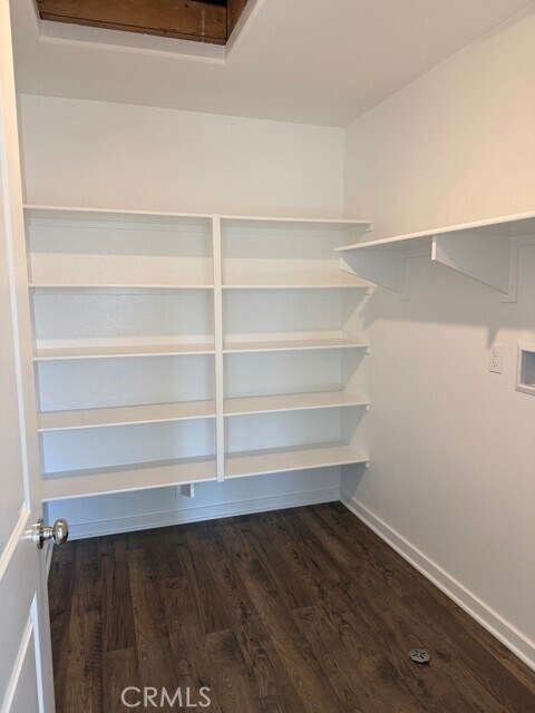 Building Photo - 9567 Silverstein Dr